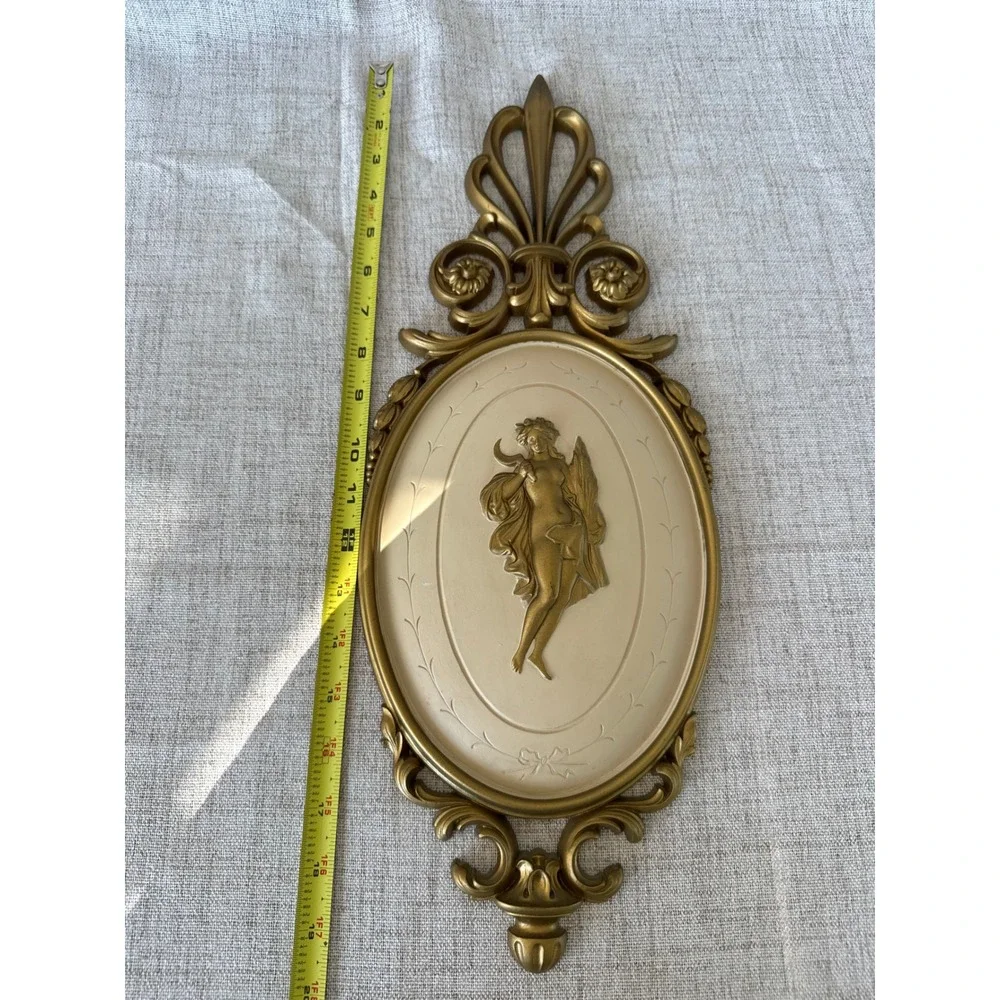 Dart Ind Wall Plaque Gold Excellent Greek Goddess Regency 7246 USA